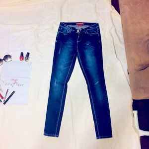 Junior jeans. Like new. Comfortable fit.